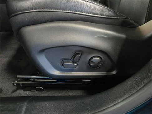 Used 2024 Jeep Compass Limited image 29