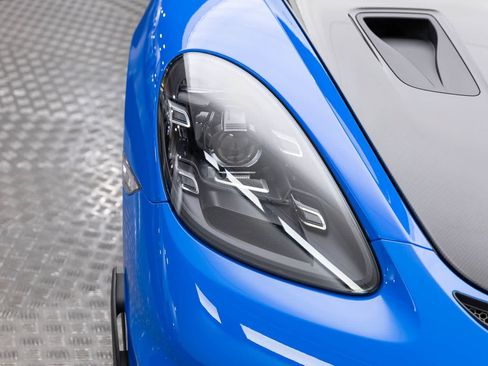 Used 2025 Porsche 718 Cayman GT4 RS RWD image 45