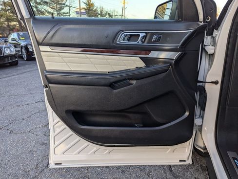 Used 2018 Ford Explorer Platinum AWD/4WD image 11