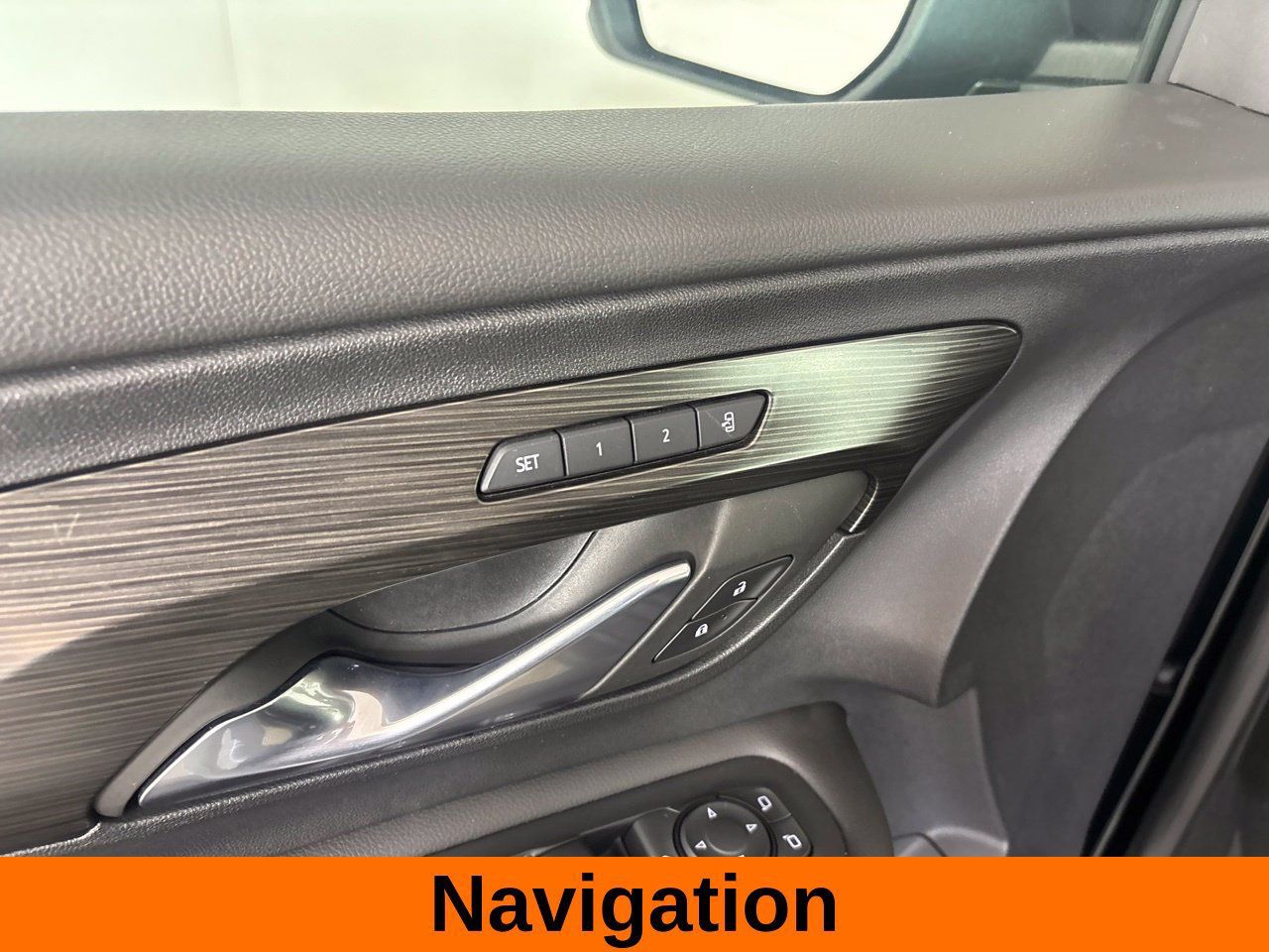 Used 2023 GMC Terrain SLT w/ Infotainment Package II AWD/4WD image 11