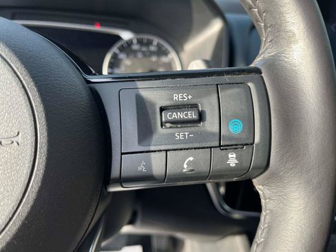 Certified 2023 Nissan Rogue SV w/ SV Premium Package image 27