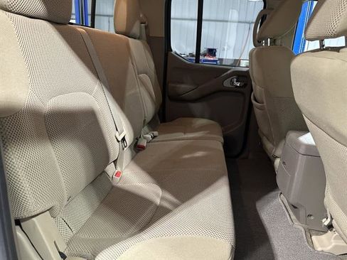 Used 2017 Nissan Frontier SV image 19