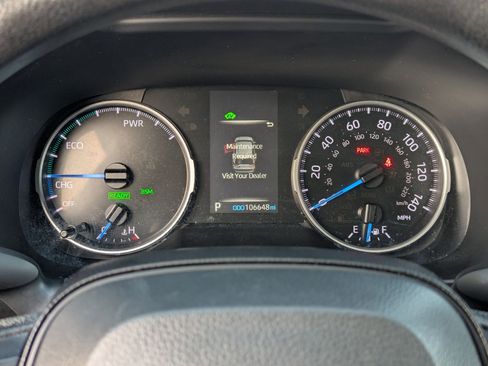 Used 2022 Toyota RAV4 XLE w/ Convenience Package image 23