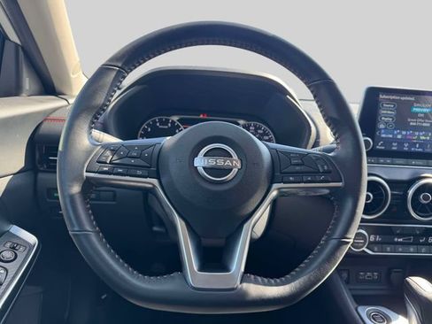 Used 2024 Nissan Sentra SR FWD image 11