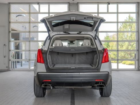 Used 2019 Cadillac XT5 Luxury AWD/4WD image 16