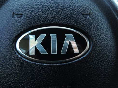 Used 2020 Kia Sportage LX FWD image 26