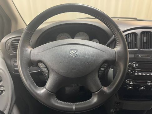 Used 2006 Dodge Grand Caravan SXT image 16