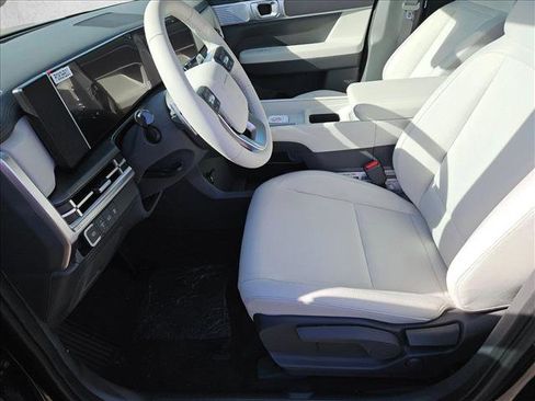 New 2026 Hyundai Santa Fe SE image 9