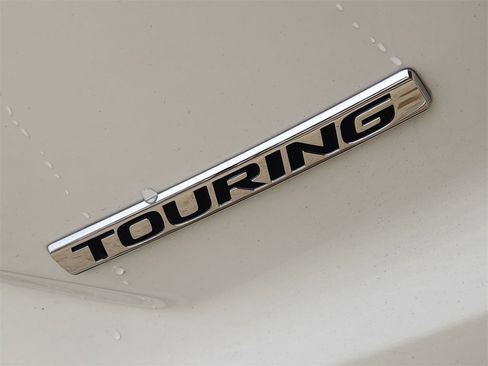 Certified 2017 Honda CR-V Touring image 10