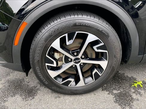 Used 2024 Kia Sportage EX FWD image 10