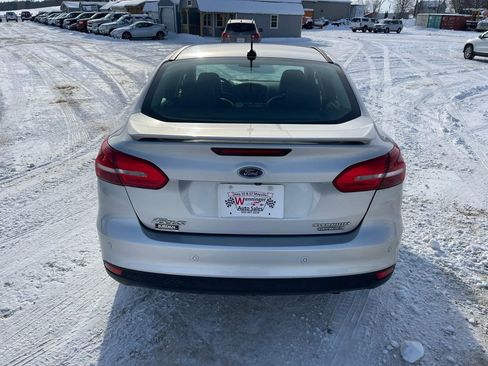 Used 2015 Ford Focus Titanium image 3