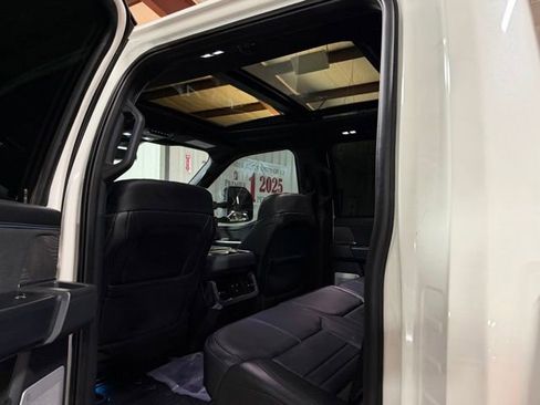 Used 2025 Ford F450 Platinum w/ FX4 Off-Road Package AWD/4WD image 10
