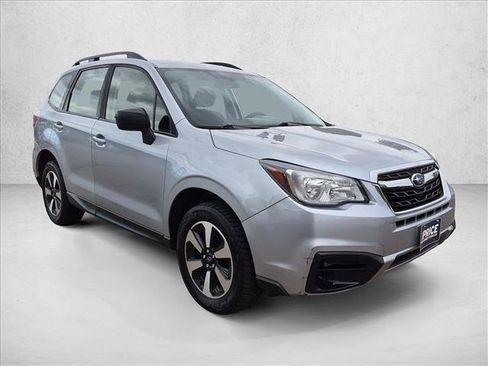 Used 2018 Subaru Forester 2.5i w/ Alloy Wheel Package AWD/4WD image 3