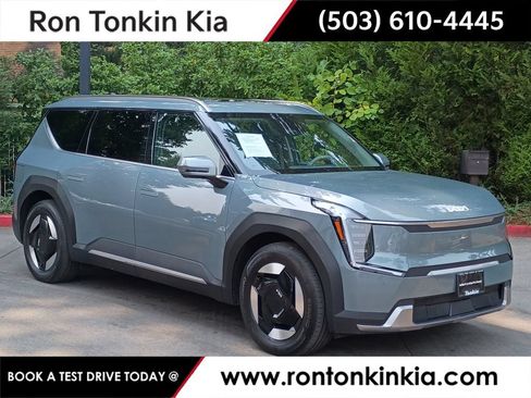 Certified 2024 Kia EV9 Wind AWD/4WD image 1