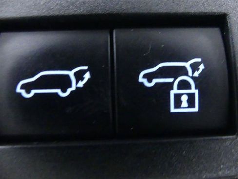 Used 2024 Toyota Corolla Cross AWD Hybrid image 28