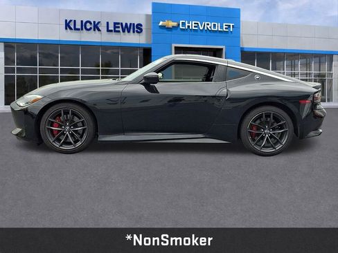 Used 2024 Nissan Z Performance w/ Floor Mat Package RWD image 4