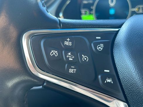 Used 2020 Chevrolet Bolt Premier w/ Infotainment Package FWD image 24