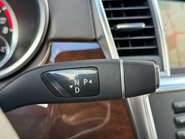 Used 2015 Mercedes-Benz GL 550 4MATIC image 28