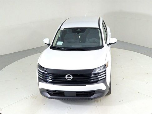 Used 2025 Nissan Kicks SV image 14