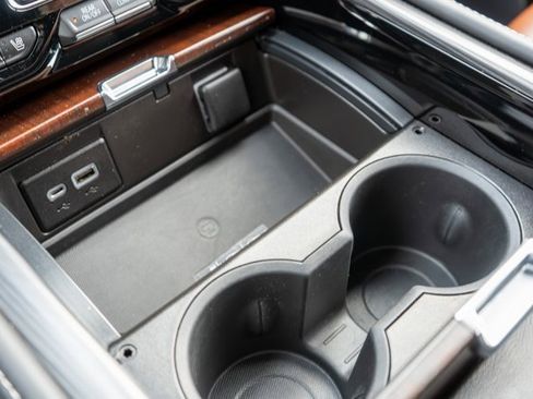 Used 2023 GMC Yukon Denali Ultimate image 26