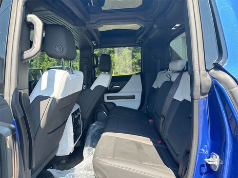 Used 2024 GMC Hummer EV 3X w/ Extreme Off-Road Package image 29