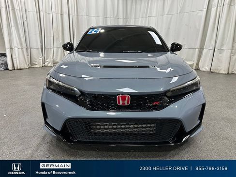 Used 2024 Honda Civic Type R image 3