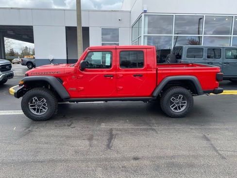 New 2025 Jeep Gladiator Mojave w/ Convenience Group image 6