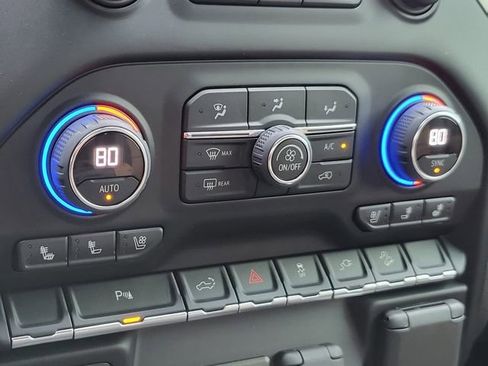 Used 2022 Chevrolet Silverado 1500 High Country w/ Z71 Off-Road Package image 33