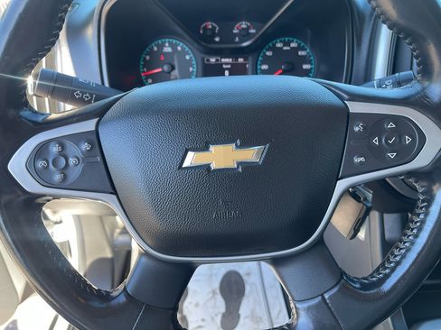 Used 2022 Chevrolet Colorado LT w/ Safety Package image 24