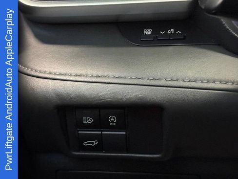 Used 2023 Toyota Highlander LE FWD image 29