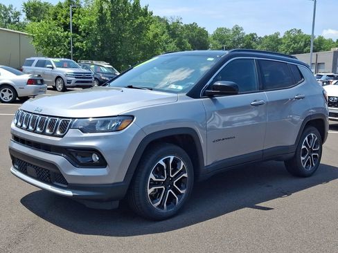Used 2023 Jeep Compass Limited AWD/4WD image 6