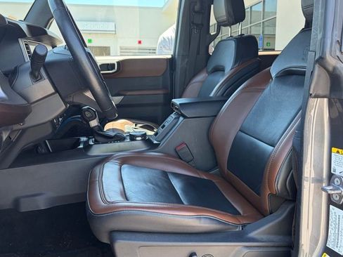 Used 2022 Ford Bronco Outer Banks w/ Sasquatch Package AWD/4WD image 5