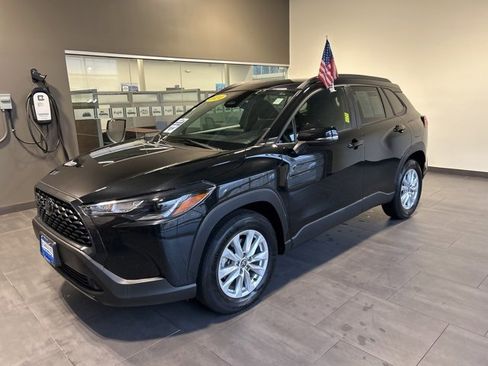 Used 2024 Toyota Corolla Cross LE image 33