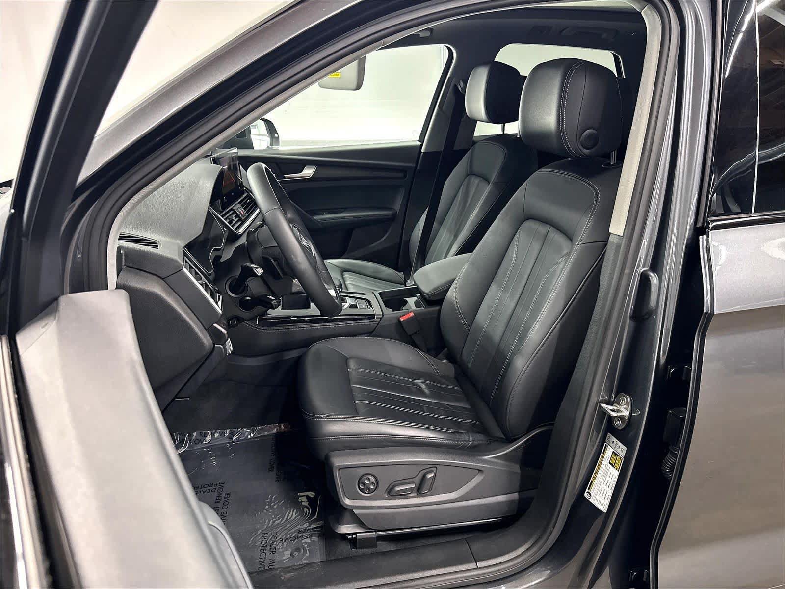 Used 2023 Audi Q5 2.0T Premium Plus w/ Premium Plus Package AWD/4WD image 25