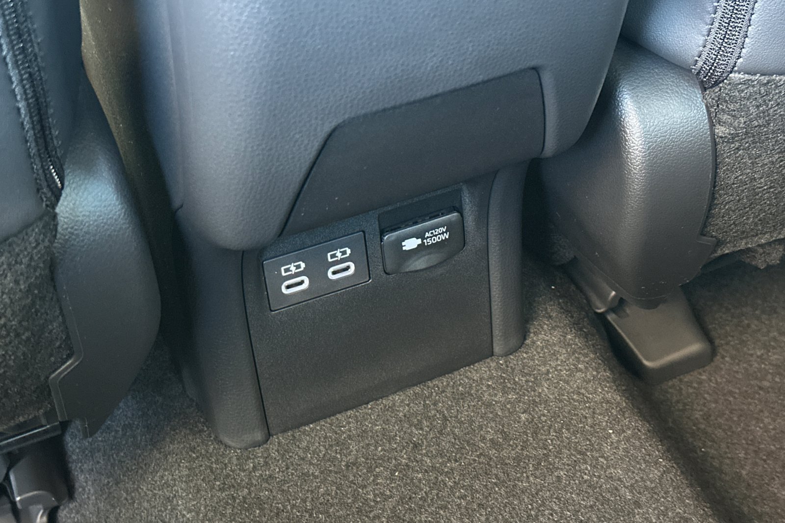 New 2027 Toyota Prius Plug-In Hybrid FWD image 14