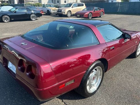 Used 1993 Chevrolet Corvette Coupe image 11