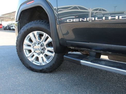 Used 2023 GMC Sierra 2500 Denali w/ Denali Ultimate Package AWD/4WD image 10
