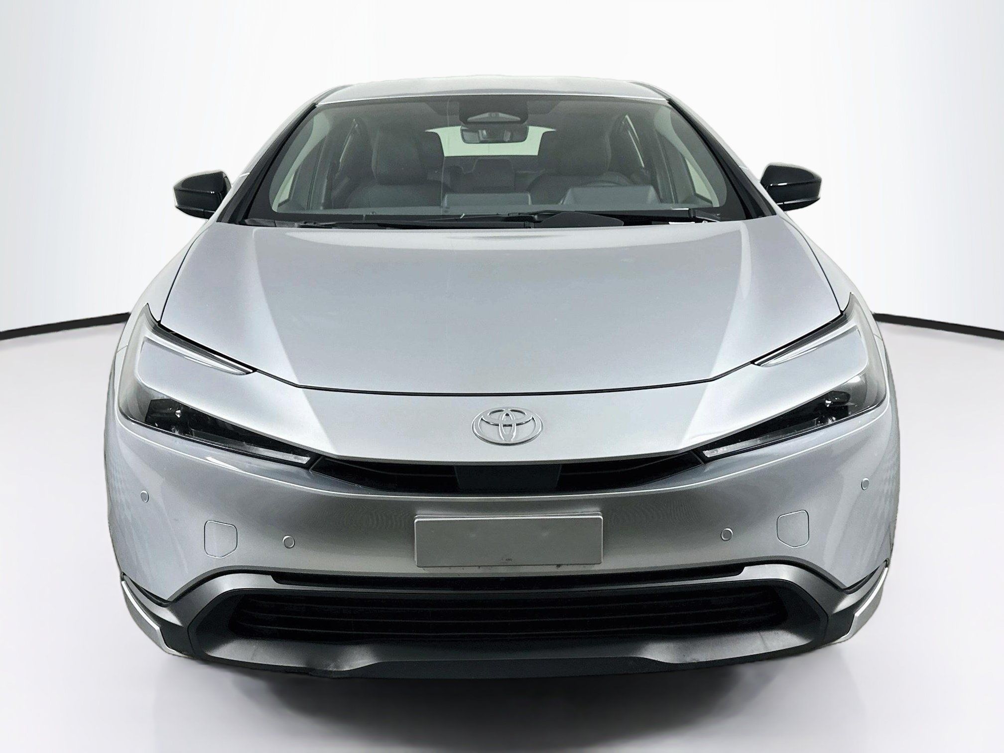 Used 2026 Toyota Prius LE FWD image 2