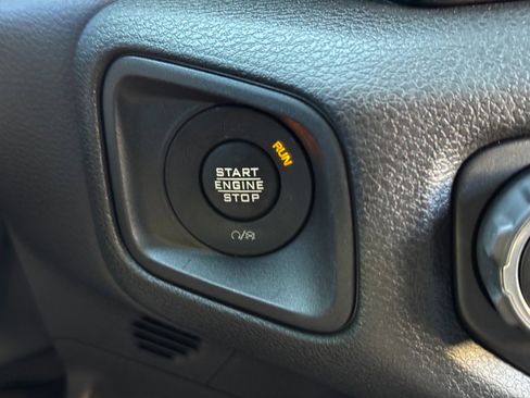 Used 2024 Jeep Wrangler Unlimited AWD/4WD image 22