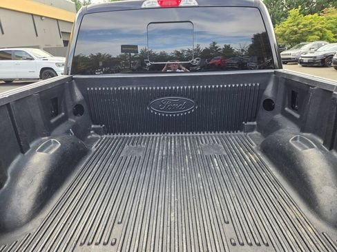 Used 2019 Ford F150 XLT w/ Equipment Group 302A Luxury AWD/4WD image 11