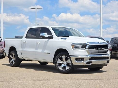 Used 2024 RAM 1500 Laramie AWD/4WD image 2