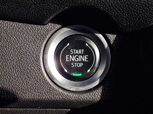 Used 2024 Chevrolet Traverse LT w/ Midnight/Sport Edition FWD image 5