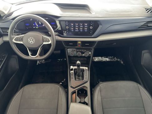 Certified 2023 Volkswagen Taos SE FWD image 24