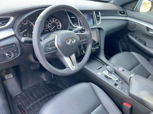 Used 2021 INFINITI QX50 Luxe w/ Appearance Package image 4