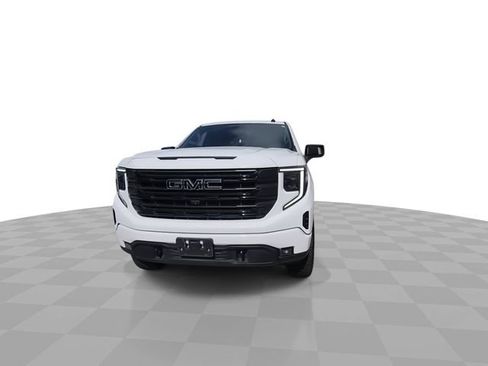 Used 2022 GMC Sierra 1500 Elevation w/ Elevation Premium Package image 3