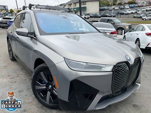 Used 2023 BMW iX xDrive50 w/ Sport Package AWD/4WD image 1