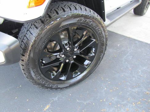 Used 2021 Jeep Wrangler Unlimited Sahara w/ Cold Weather Group image 35