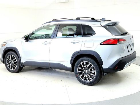 New 2026 Toyota Corolla Cross XLE w/ Convenience Package AWD/4WD image 4