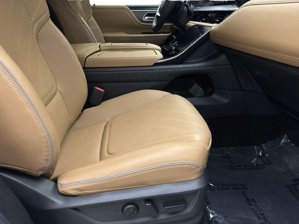 Used 2025 INFINITI QX80 Luxe AWD/4WD image 48