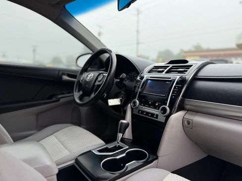 Used 2013 Toyota Camry FWD image 25